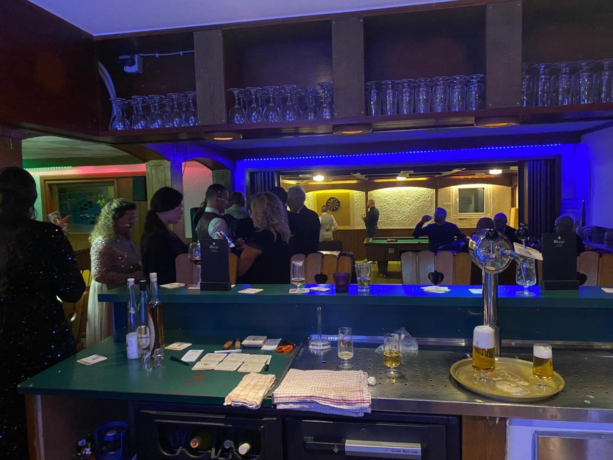 Hotel-Restaurant Theis-Muehle Biersdorf Buitenkant foto